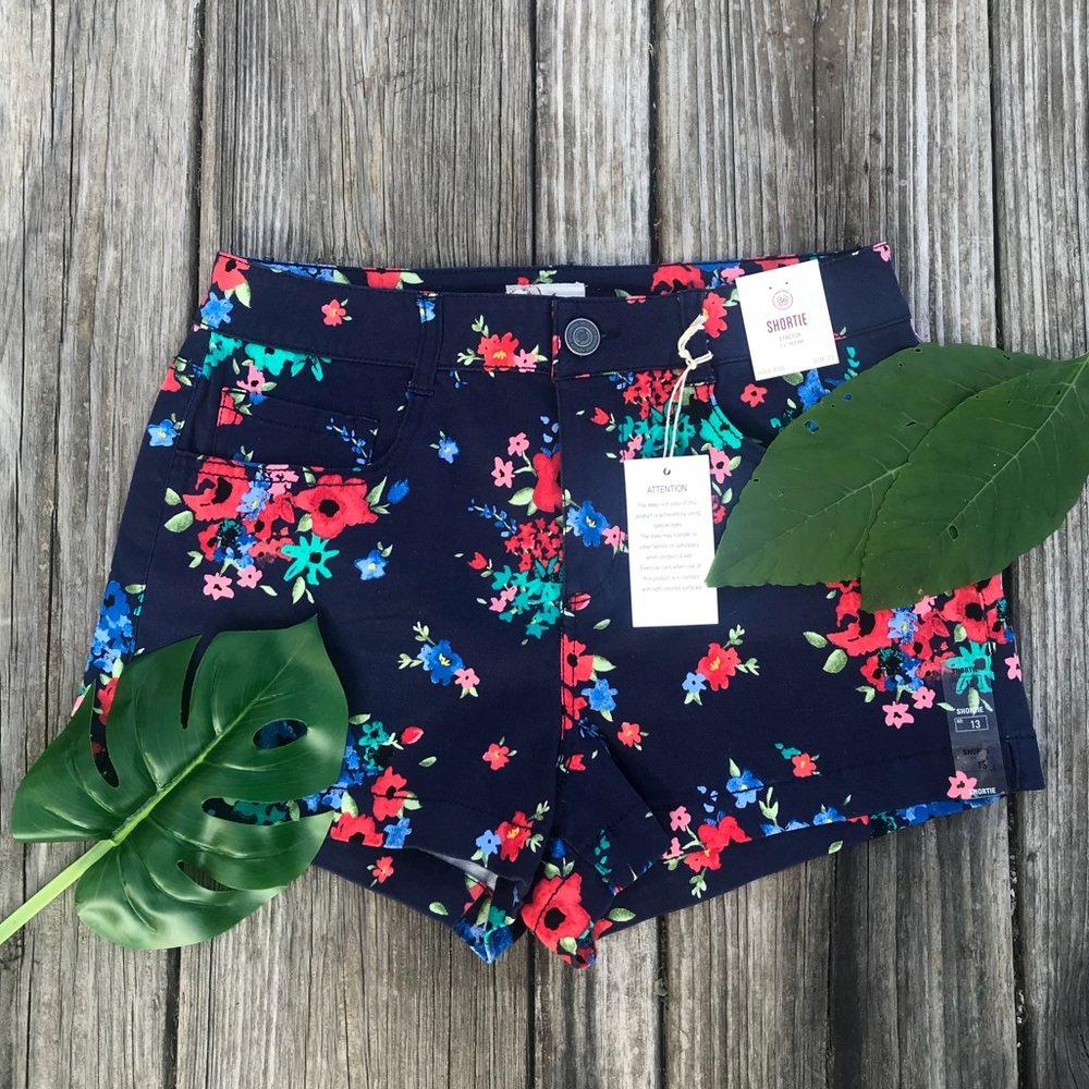 FLORAL HIGH RISE SHORTS